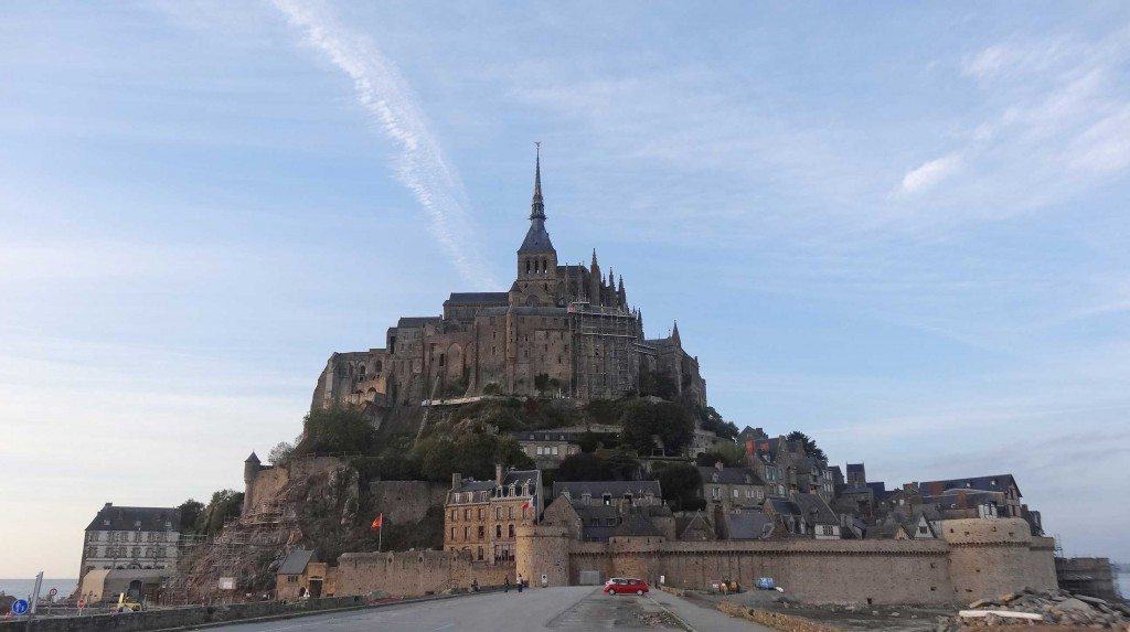 famille nomade au mont-st-michel