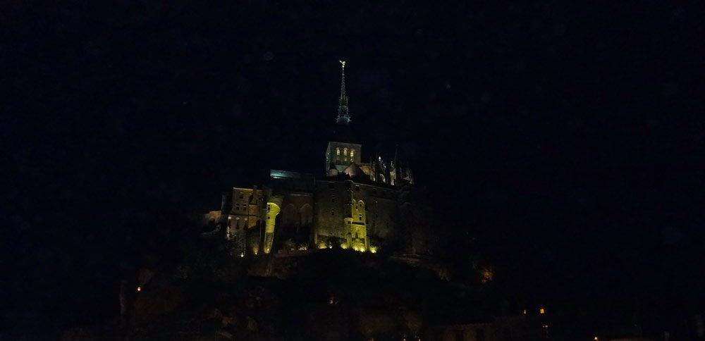 La nuit au mont saint-michel