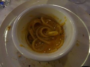 la famille nomade au restaurant Ché