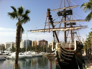 La famille nomade sur le port d'Alicante