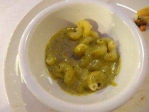 la famille nomade au restaurant Ché