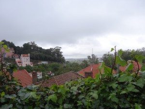Sintra sous les nuages avec la famille nomade digitale