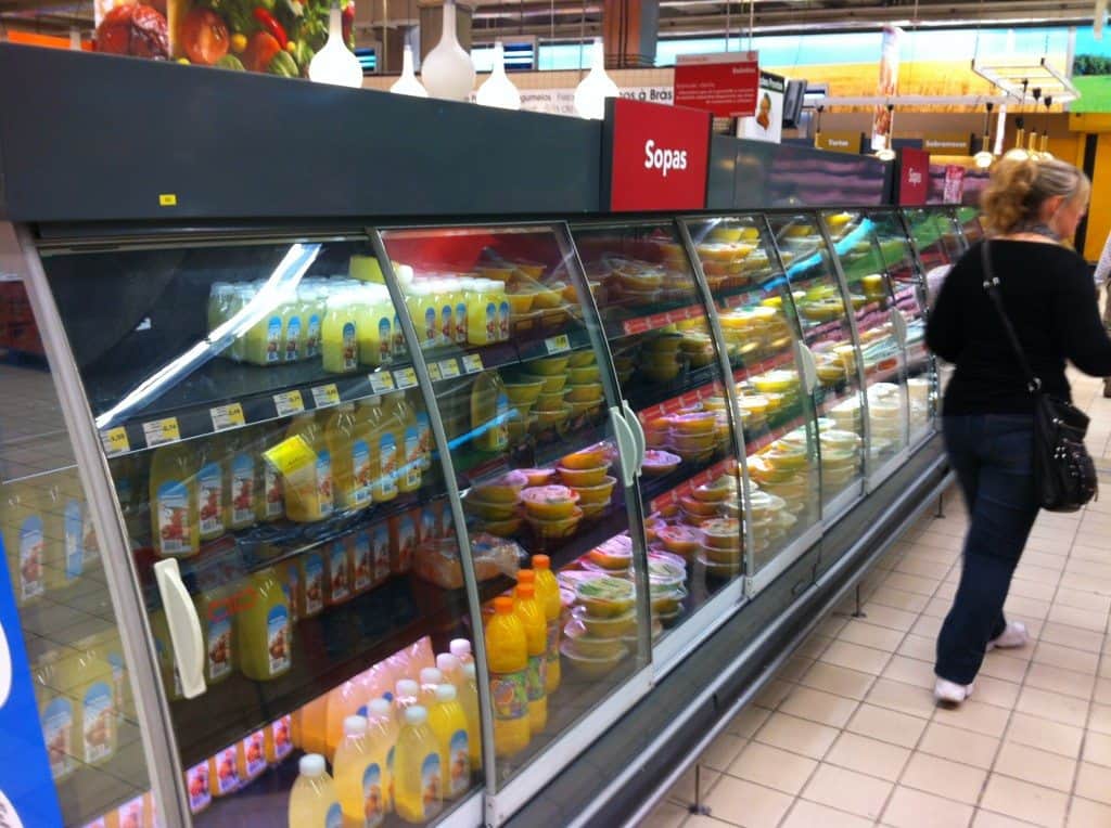 Le rayon soupes au centre commercial Colombo avec la famille nomade digitale lisbonneavril 2014
