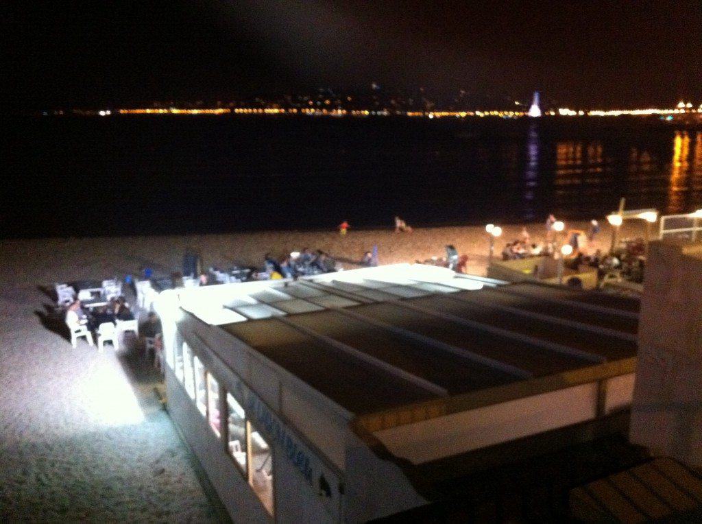 La plage de la pointe rouge à Marseille avec la famille nomade digitale