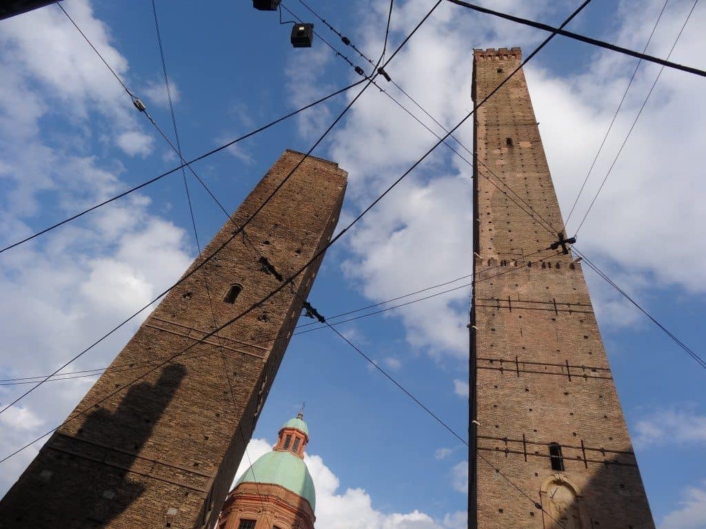 les 2 tours -Bologne-famille nomade digitale en italie