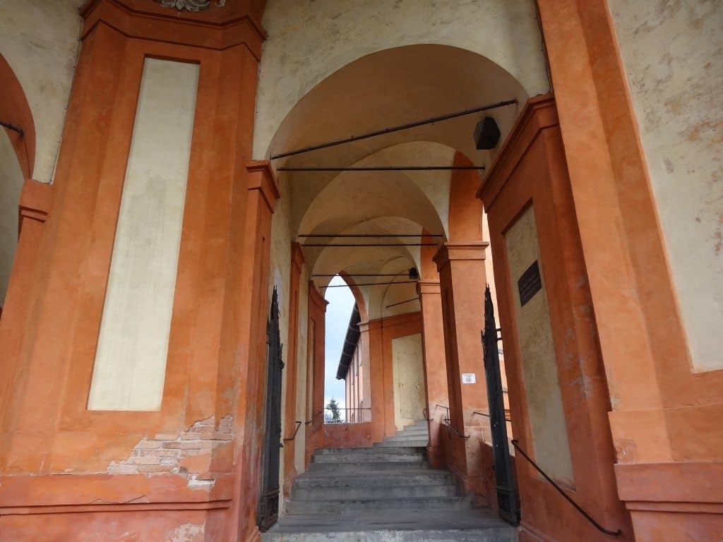 sanctuaire de san luca -Bologne-famille nomade digitale