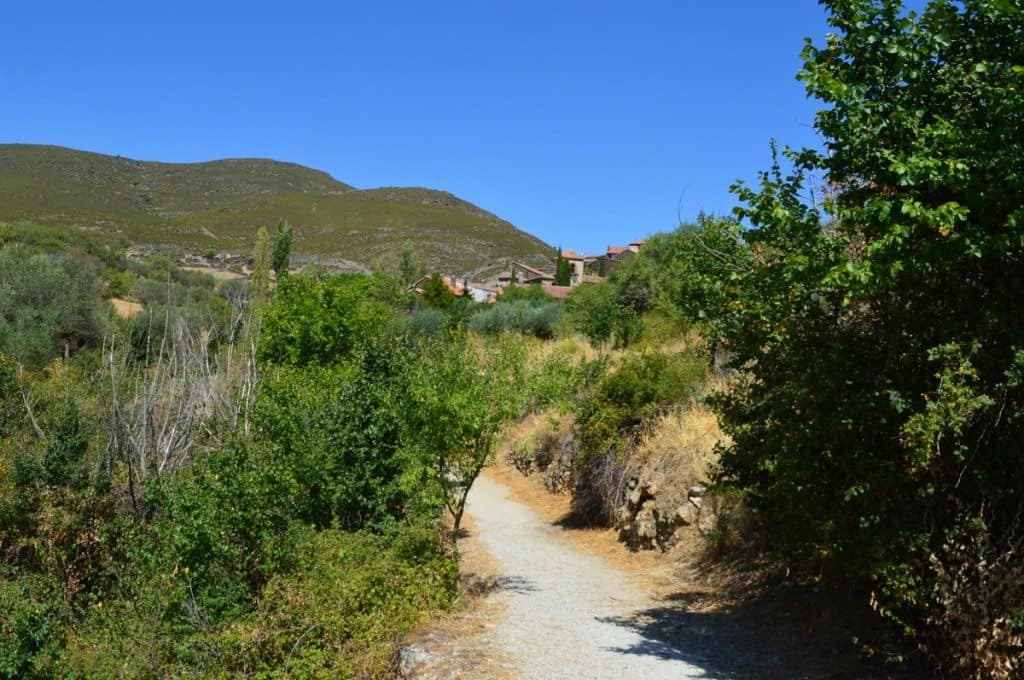 Patones de Arriba un village abandonné dans la montagne -famille nomade digitale