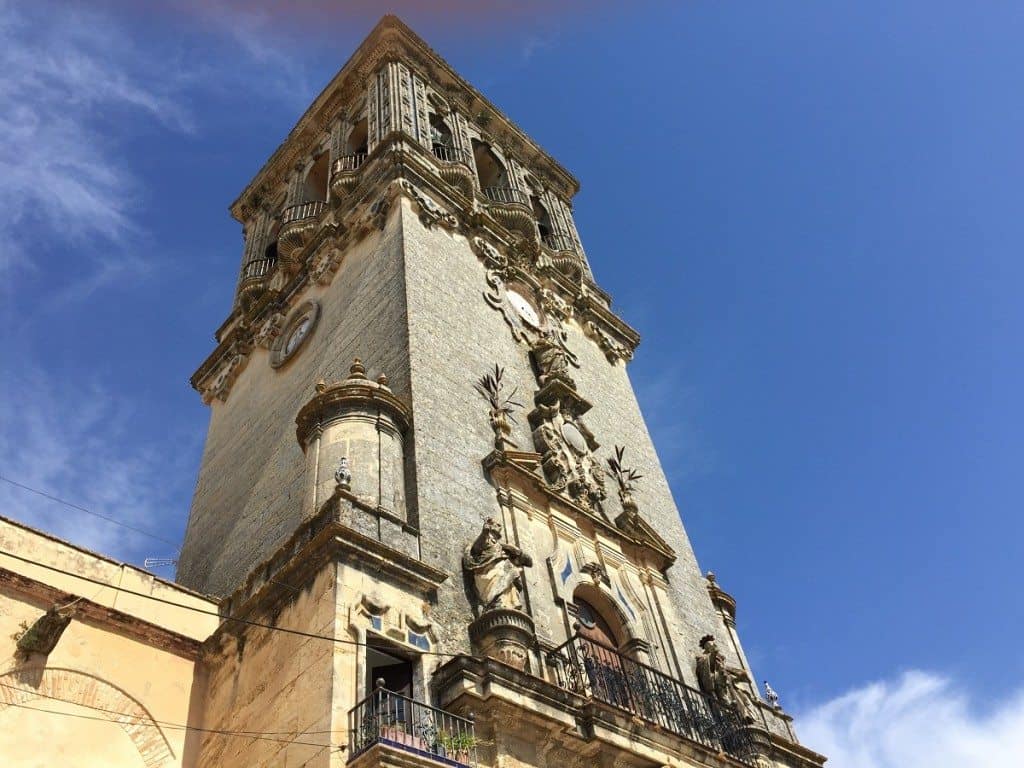 Arcos de la frontera-eglise historique-andalousie