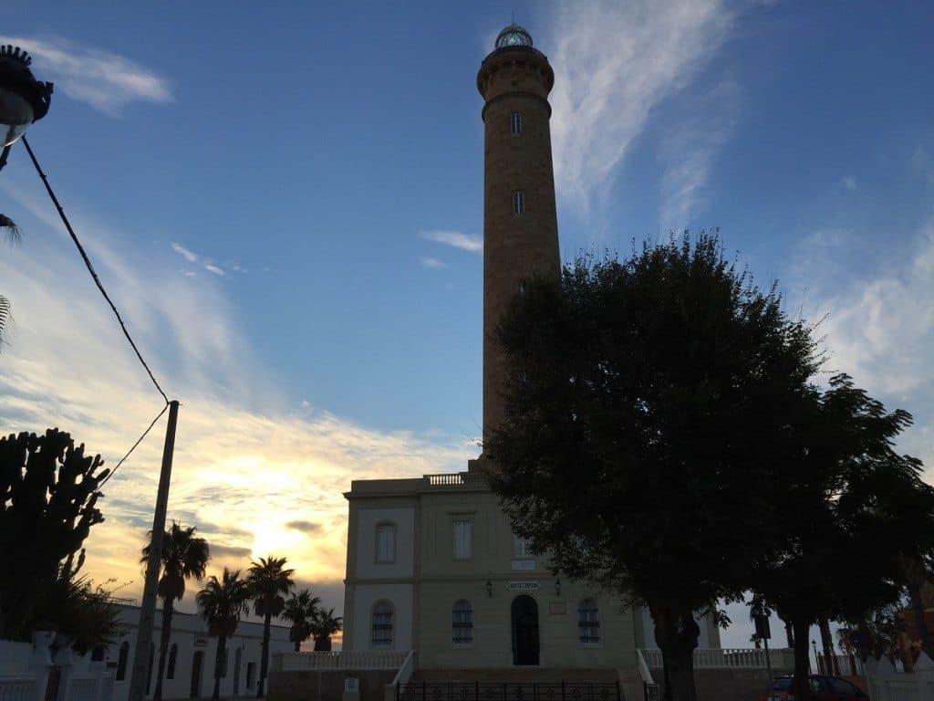 Soleil couchant sur le Phare de Chipiona