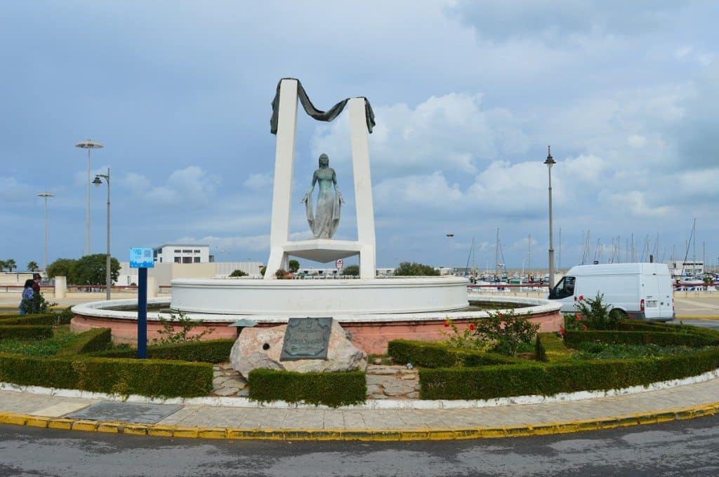statue de la chanteuse Rocio Jurado-Chipiona