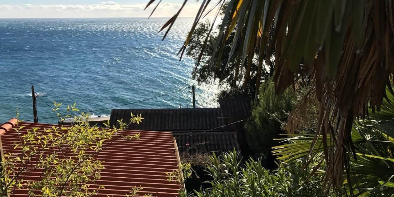 2 mois entre ciel et mer : Vivre dans une calanque hors saison