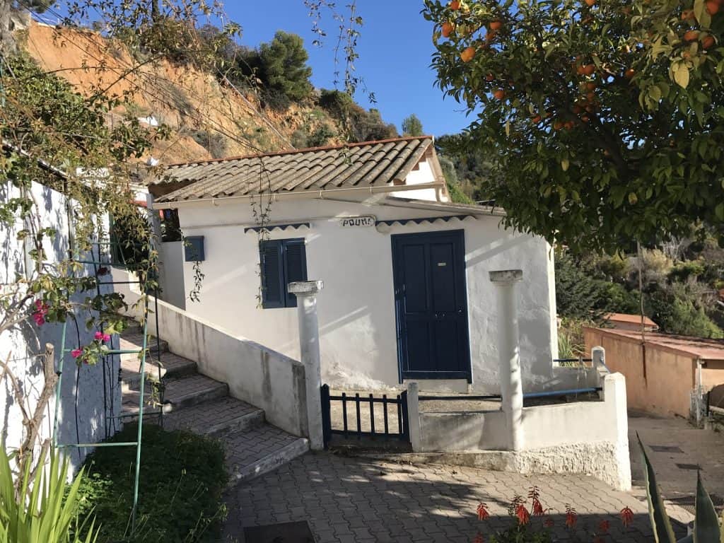 famille nomade digitale sejour de 2 mois dans une calanque du Var