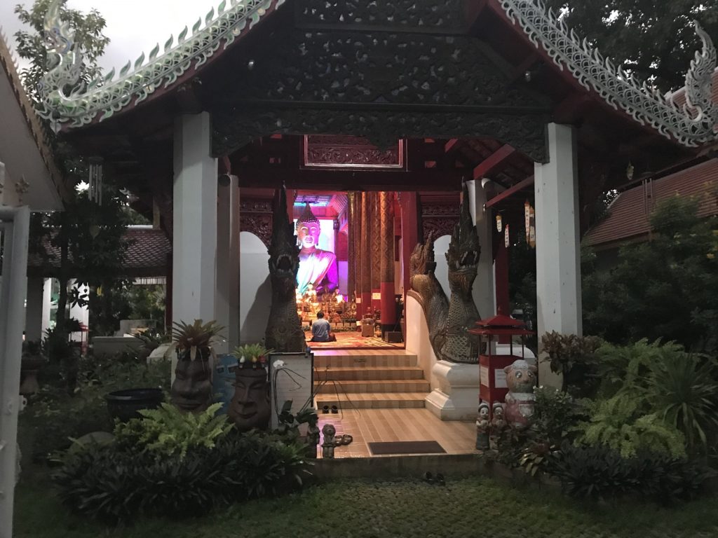 famille nomade digitale en Thailande- temple et relaxation à Chiang Mai