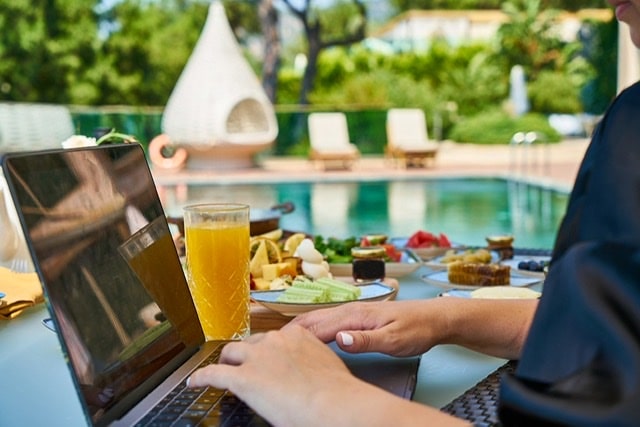 Logements pour nomade digital : 5 solutions pour se loger en voyageant