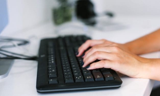 Un complément de revenus grâce à la rédaction web – Témoignage de Lan