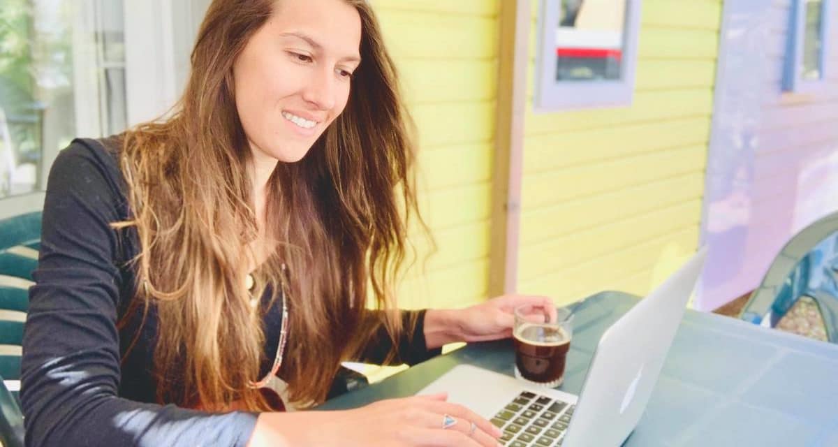 Devenir rédactrice web pour voyager en famille – L&rsquo;interview de Cécile