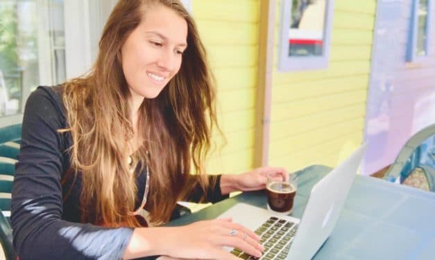 Devenir rédactrice web pour voyager en famille – L&rsquo;interview de Cécile