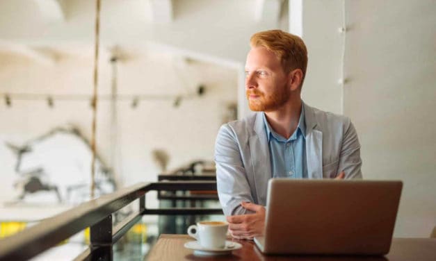 Comment trouver son activité en ligne et travailler en voyageant