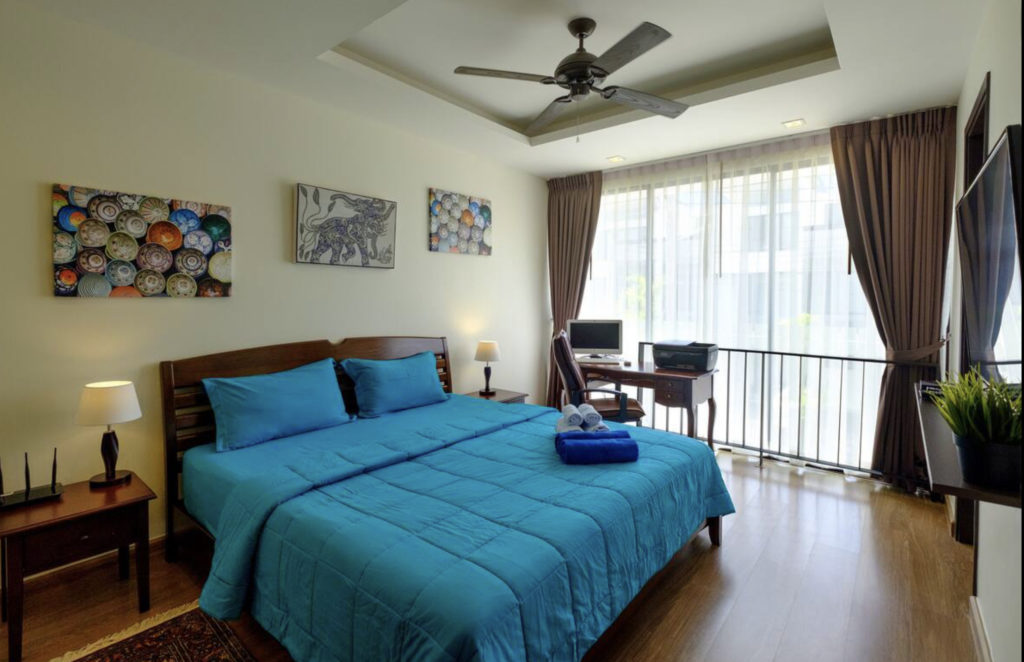 top 10 airbnb