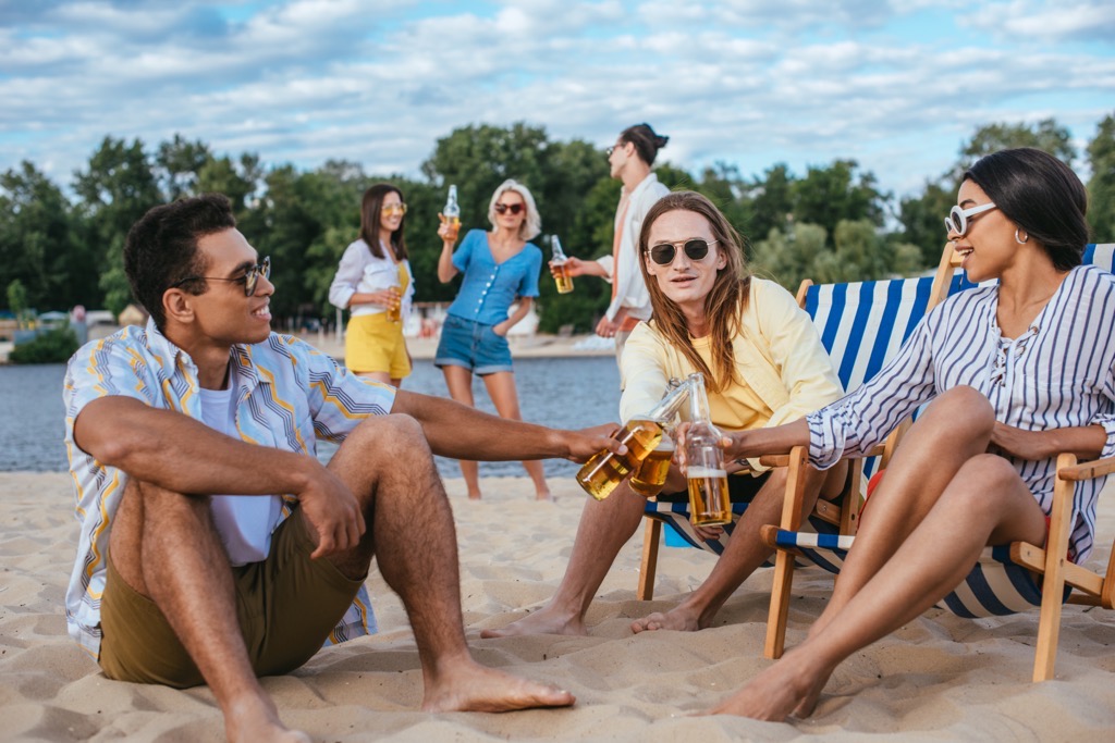 coliving-digital-nomad-au-bord-de-la-piscine