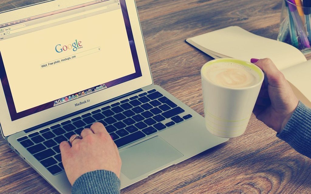 D’infirmière en burn-out à rédactrice web épanouie : témoignage d&rsquo;Alexandrine