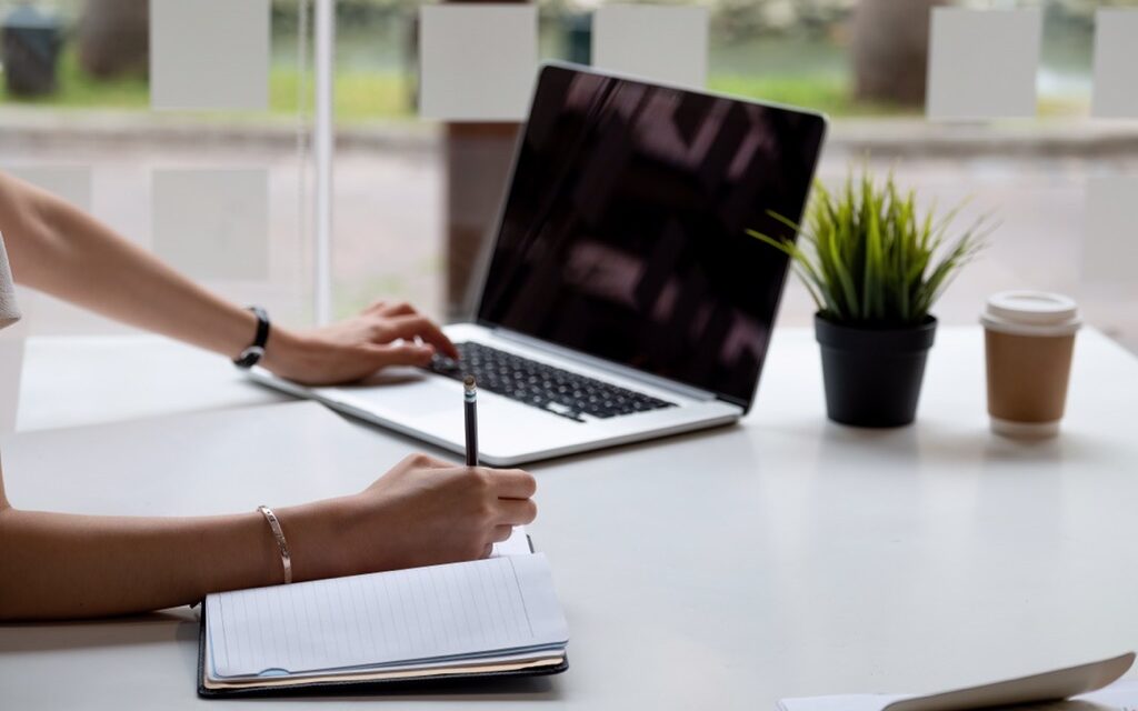 Comment devenir rédacteur web :  5 étapes incontournables