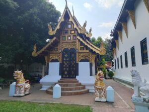 temple-chiang-mai-famille-nomade-digitale