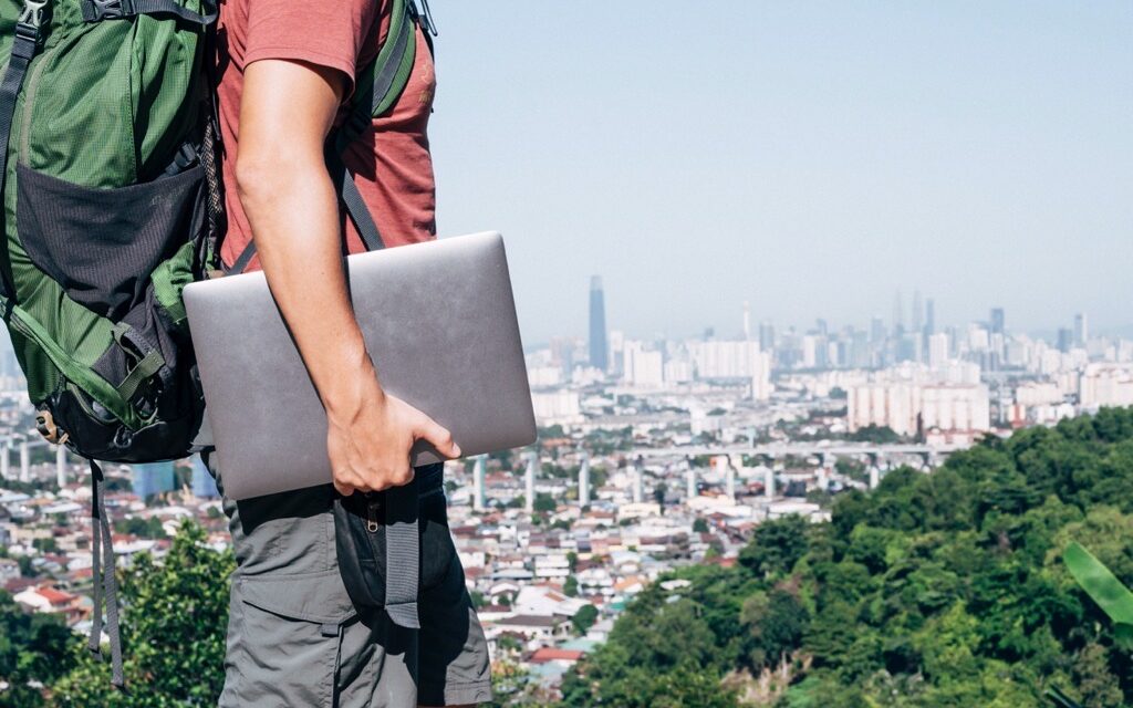 Quelle assurance voyage choisir quand on est digital nomad ? (Mise à jour 2026)