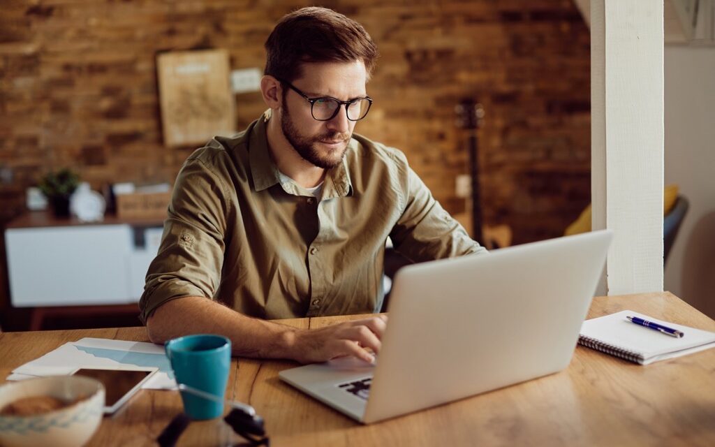 Syndrome de l&rsquo;imposteur chez les freelances : comment le vaincre et reprendre confiance ?