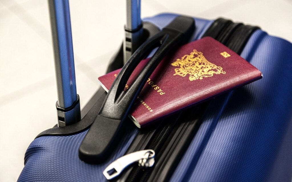 Comment réagir à la perte de son passeport ou de sa carte d&rsquo;identité avant un voyage ?