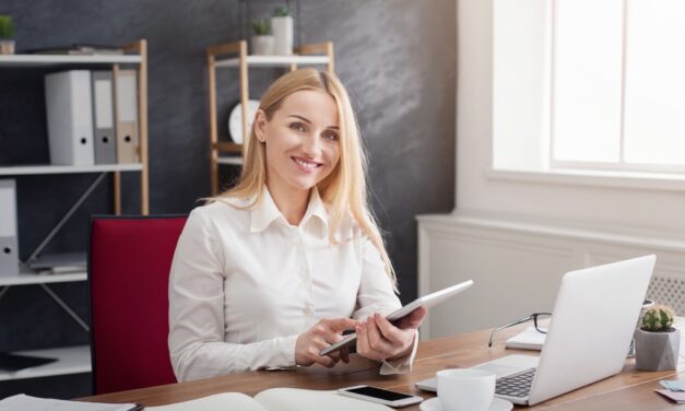 Assistante digitale : est-ce fait pour toi ? (+7 questions à te poser avant de te lancer)