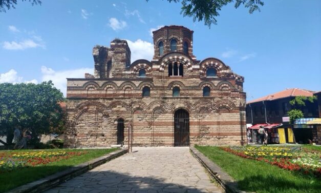 Visiter Nessebar en Bulgarie : escapade entre vieilles pierres et mer Noire
